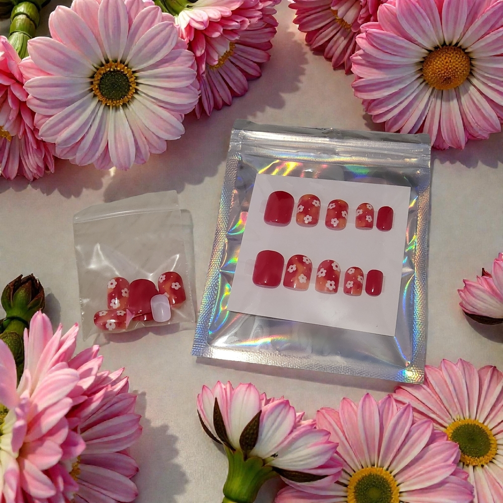10 /$10 Red Floral 24 Pc Press-On Nails